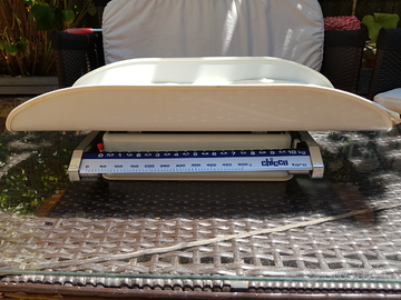 Bilancia pesa bambini