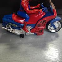 moto con Spiderman 