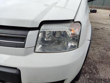 Proiettore sinistro FIAT PANDA del 2006
