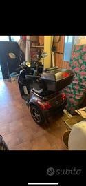Scooter elettrico per anziani e disabili