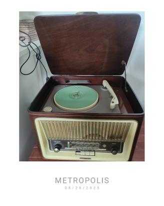 Radio giradischi d'epoca Telefunken Little Melody
