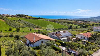VILLA SINGOLA A ROSETO DEGLI ABRUZZI