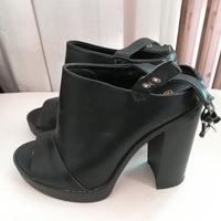 Calzature estive vari modelli e misure da 3 a 9€