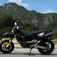 Husqvarna 701 Motard 2023