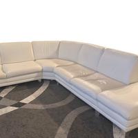 divano angolare vera pelle usato