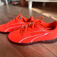 Scarpe calcetto Puma num. 32