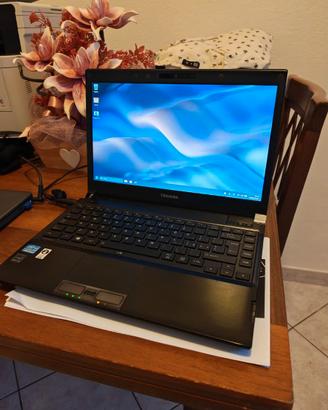 Notebook Toshiba Portege R930 13.3" con SSD Nuovo