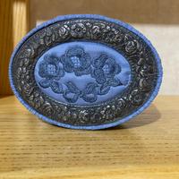 Scatolina vintage in raso azzurro cornice argento
