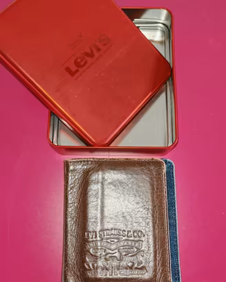 Portafoglio carte Levi's in pelle e jeans