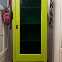 Vetrinetta in legno massello verde