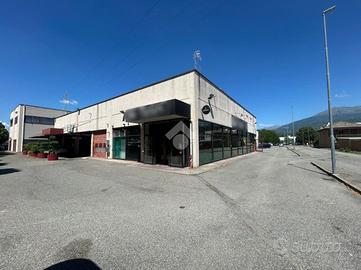 NEGOZIO A IVREA