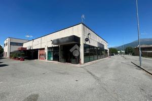 NEGOZIO A IVREA