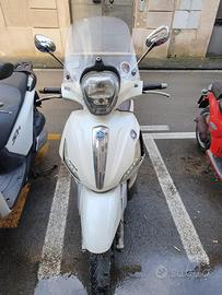 Beverly 300 2010 bianco