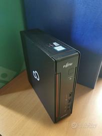 Pc Fujitsu Esprimo con Windows 11 vs. 26H2