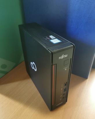 Pc Fujitsu Esprimo con Windows 11 vs. 26H2