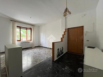 2 LOCALI A SANTERAMO IN COLLE