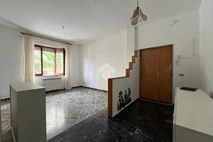 2 LOCALI A SANTERAMO IN COLLE