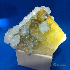 minerali Fluorite gialla Cina