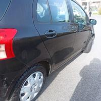 Yaris 1300 benzina