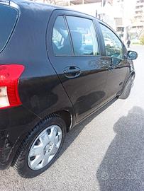Yaris 1300 benzina