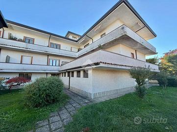 3 LOCALI A CASALETTO VAPRIO