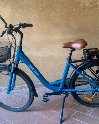 Bicicletta da donna a pedalata assistita