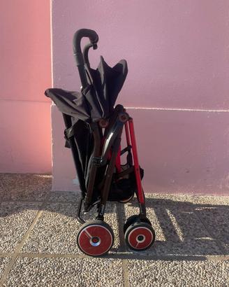 Passeggino leggero con monomanico