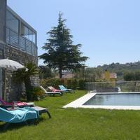 Alloggio con terrazza, A/C, Wi-Fi e piscina