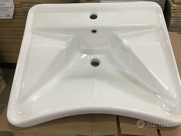 Lavabo per bagno disabili