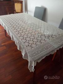 Copritavolo fatto a mano