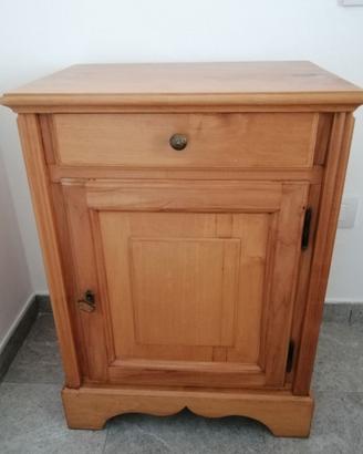 Comodino in vero legno massello stile "country" 