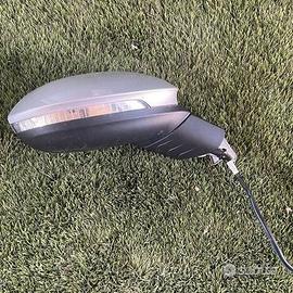Disponibile specchietto dx volkswagen golf 8 2023