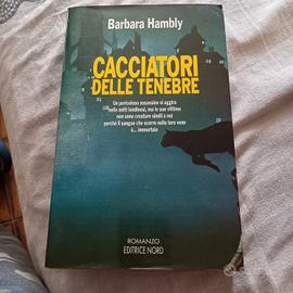 libro Cacciatori delle tenebre 