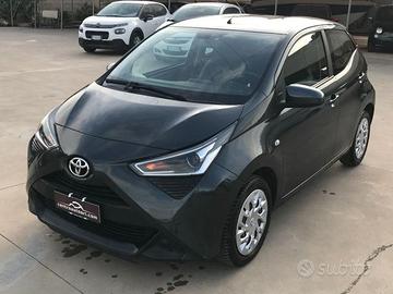 TOYOTA Aygo 1.0 VVT-i 72 CV 5p. x-trend