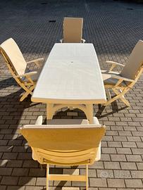 Tavolo bianco da Esterno con sedie