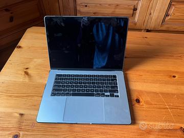 Macbook air 15” M2