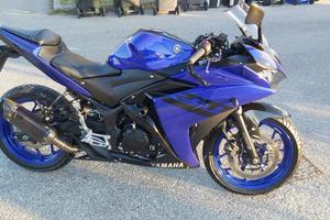 YAMAHA R3 - 2018 - strada/pista