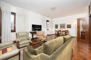 TRILOCALE ESCLUSIVO NEL RINOMATO RESIDENCE IL