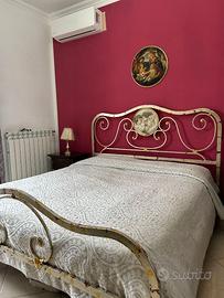 Letto matrimoniale +trittico (due comodini e comò)