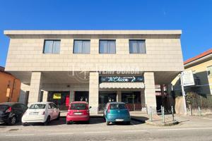 ALPIGNANO-VENDITA MURI DI LOCALE COMMERCIALE/UFFIC