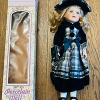 Bambola porcellain Doll