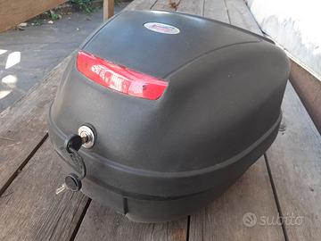 Bauletto 28 litri per scooter e moto