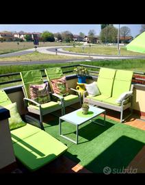 N.5 cuscini da salottino per esterno