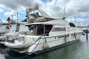 Fairline Squadron 62