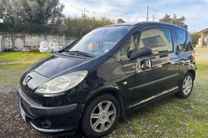 Peugeot 1007 1.4 hdi sedile passeggerero girevole