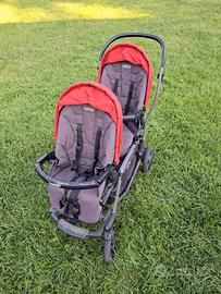 Passeggino gemellare/doppio Pegperego