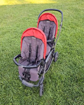 Passeggino gemellare/doppio Pegperego