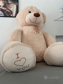 Orso di peluche grande 