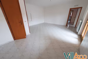 Appartamento al Piano Primo con Garage