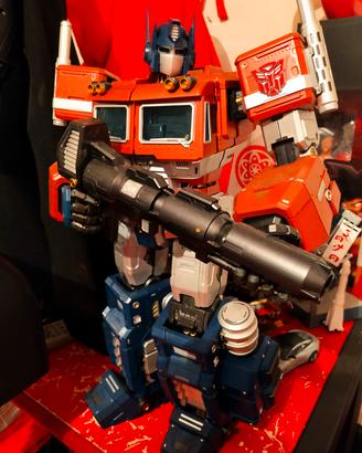 Optimus Prime gigante 